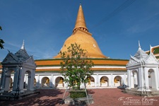 Der Phra Pathom Chedi (Thai: พระปฐมเจดีย) ist mit 127 m der höchste buddhistische Chedi weltweit. Der Chedi steht in der Stadt Nakhon Pathom.
