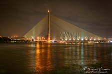 Die Rama-IX.-Brücke (Thai สะพานพระราม 9) ist eine sechsspurige Straßenbrücke über den Mae Nam Chao Phraya (Chao-Phraya-Fluss) in Bangkok, der Hauptstadt von Thailand. Die Brücke verbindet als Teil des Chalerm Maha Nakhon Expressway die Amphoe (Landkreis) Phra Pradaeng in der Provinz Samut Prakan mit dem Khet (Bezirk) Yannawa in Bangkok.